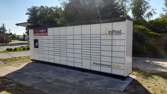Paczkomat LNV01M przy punkcie aptecznym