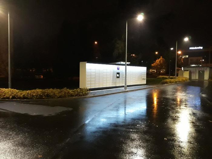 Paczkomat LOD02M Przy sklepie Lidl, na końcu parkingu