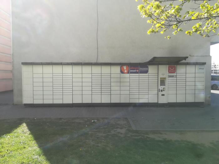 Paczkomat LOD05A Przy Centrum Handlowym