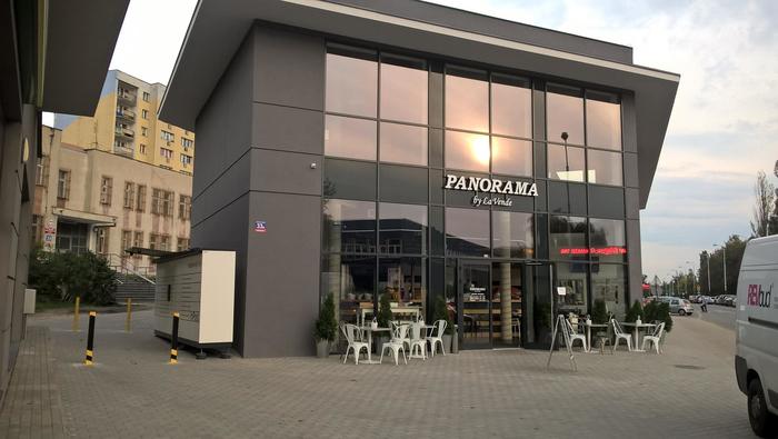 Paczkomat LOD14N Pomiędzy budynkami