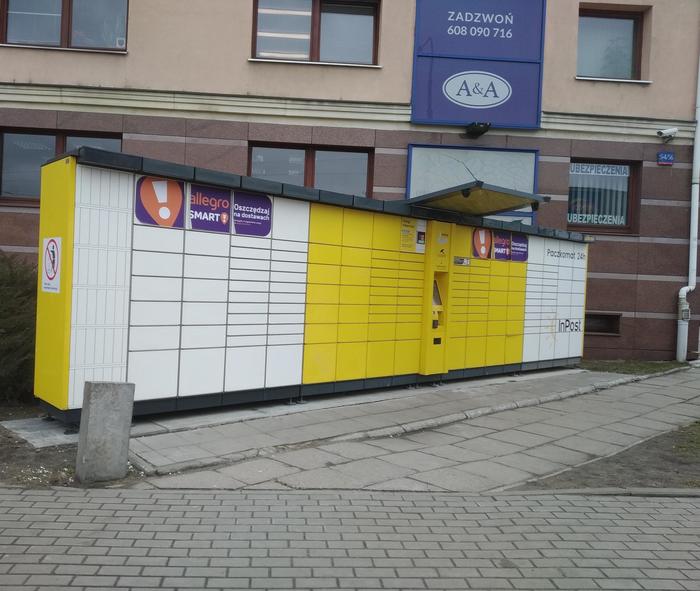 Paczkomat LOD15A Przy placówce Getin Bank
