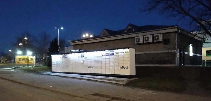 Paczkomat LOD17N Na stacji paliw Amic Energy