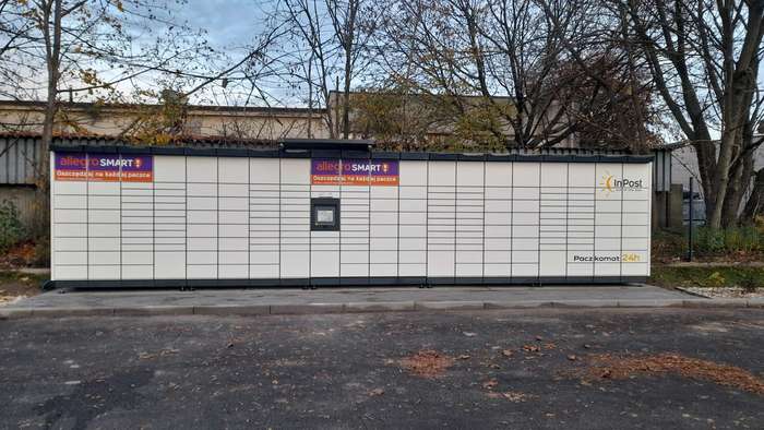 Parcel Locker LOD232M Przy Lidlu.