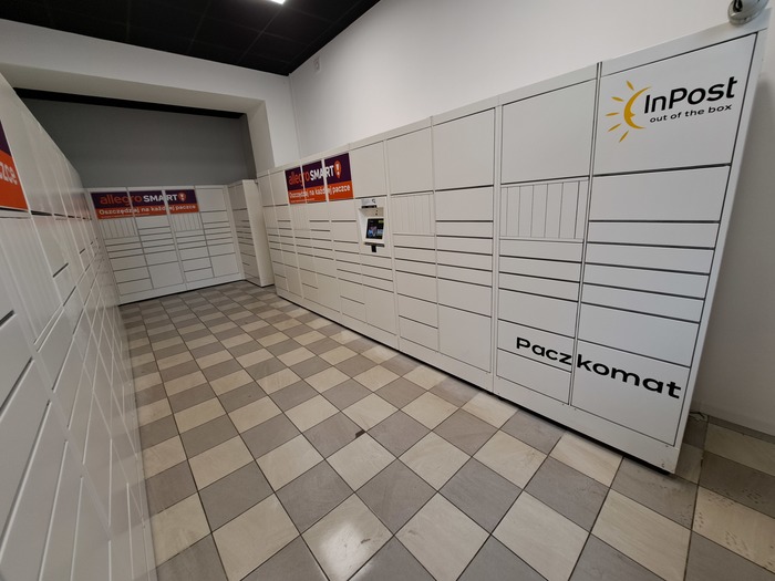 Paczkomat LOD27H W lokalu użytkowym