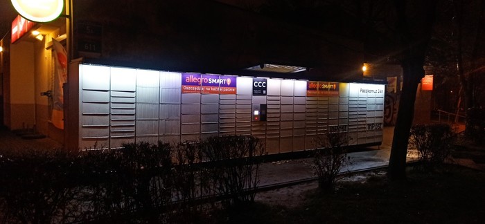Paczkomat LOD29N Przy pawilonie handlowym