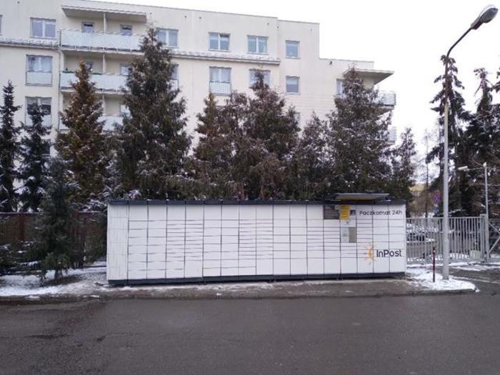 Parcel Locker LOD40N Przy budynku biurowym Rusałka