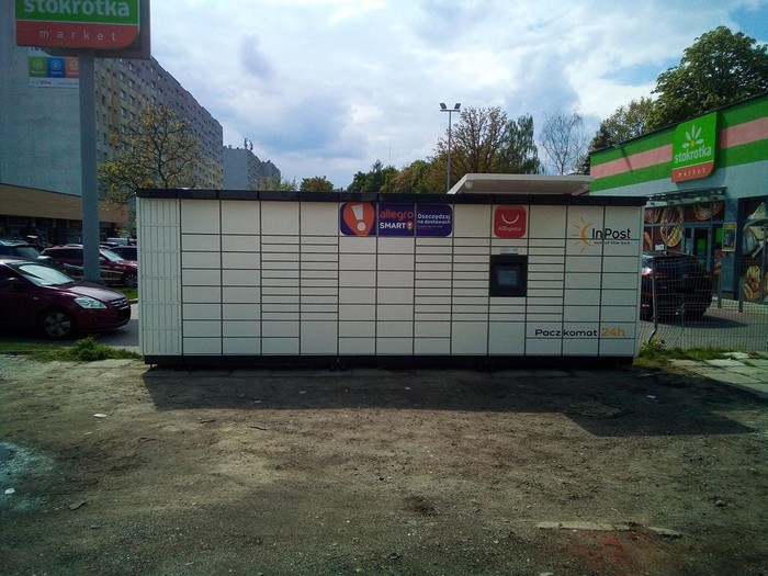 Поштомат LOD44M Przy Pasażu Handlowym.