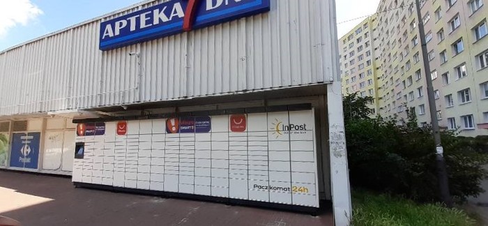 Parcel Locker LOD51M Na parkingu marketu Carrefour