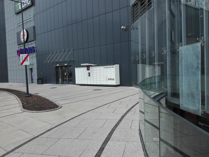 Paczkomat LOD51N Przy Centrum Handlowo-Rozrywkowym Sukcesja