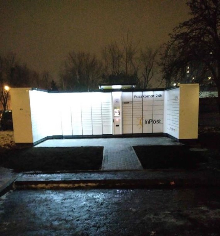 Paczkomat LOD56A Przy parkingu Netto.