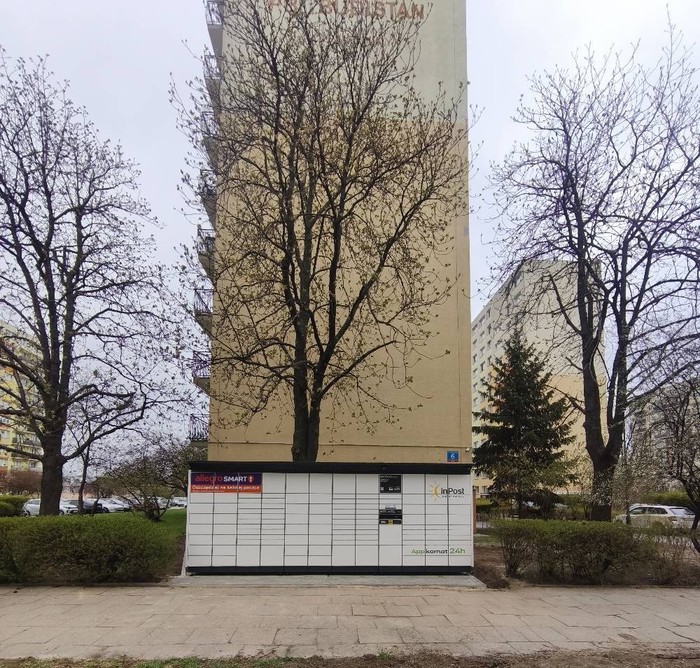 Parcel Locker LOD67BAPP Przy bloku mieszkalnym