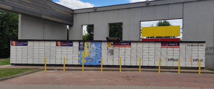 Paczkomat LOD78N Na parkingu Netto