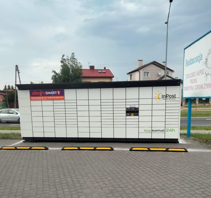 Поштомат LOM08BAPP przy restauracji Syta Pani