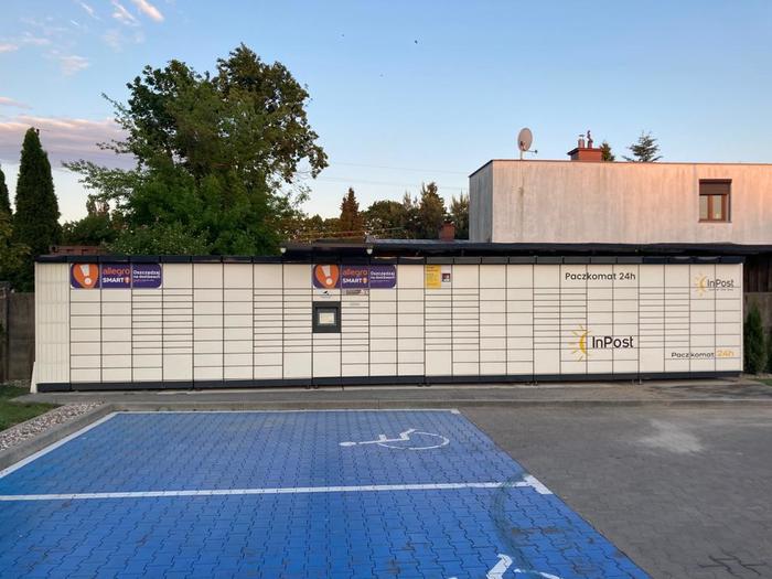 Paczkomat LOM09M Przy sklepie Lidl