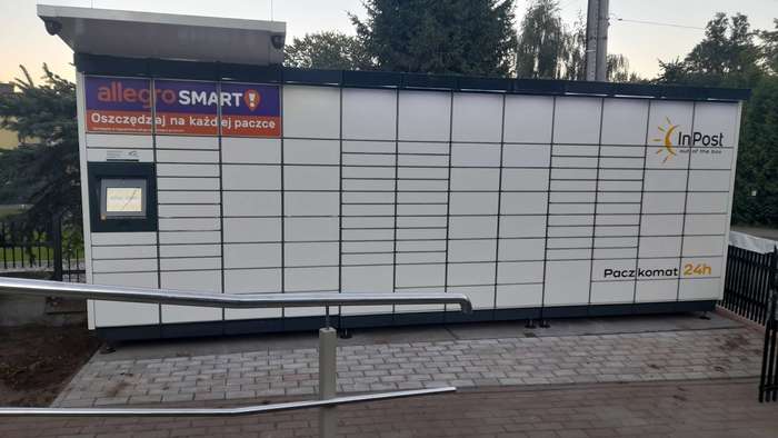 Paczkomat LPQ01M Przy sklepie spożywczym