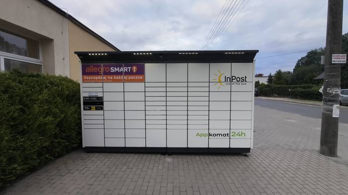 Paczkomat LSCZ01BAPP Przy sali wiejskiej