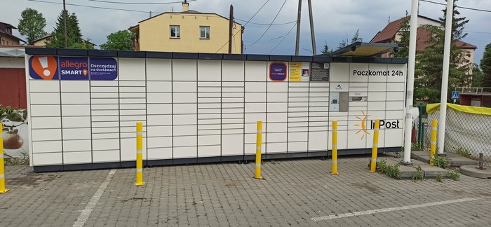 Parcel Locker LSK02N Przy sklepie Delikatesy Centrum