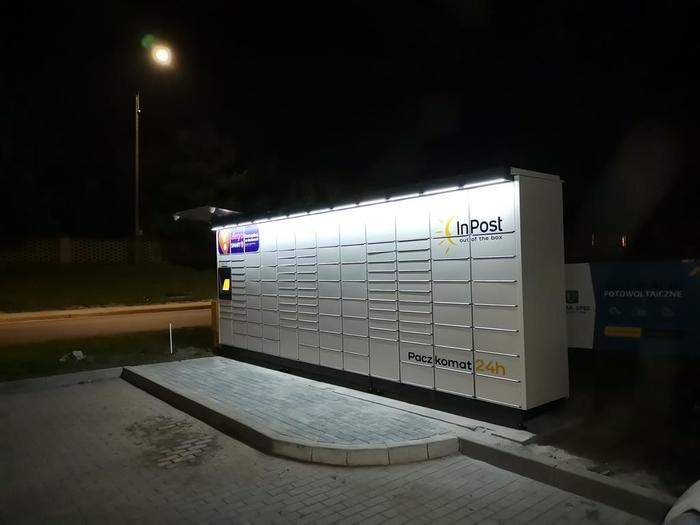 Paczkomat LSN01M przy automyjni