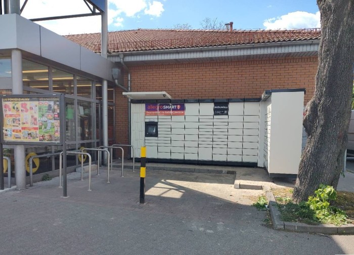 Paczkomat LUA12M Przy markecie Netto