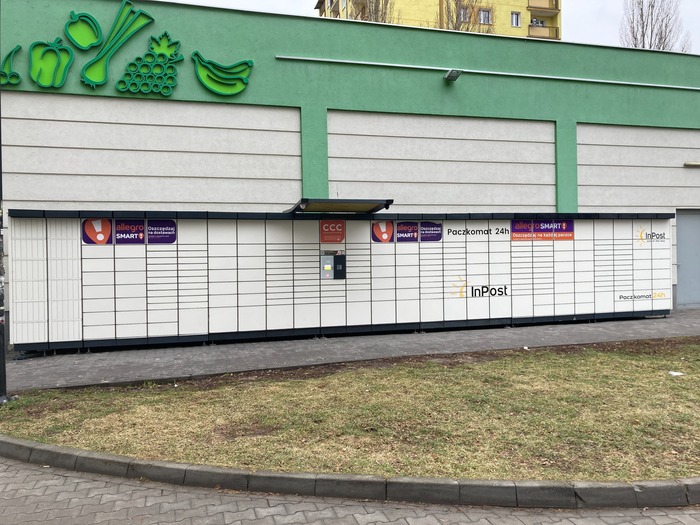Paczkomat LUB02N Przy markecie Stokrotka