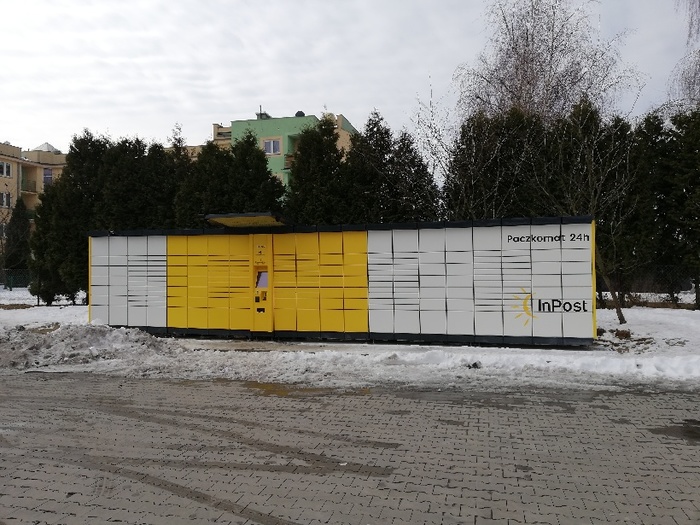 Paczkomat LUB06A Przy markecie Stokrotka