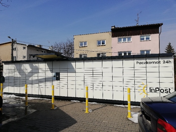 Paczkomat LUB06N Przy markecie Stokrotka