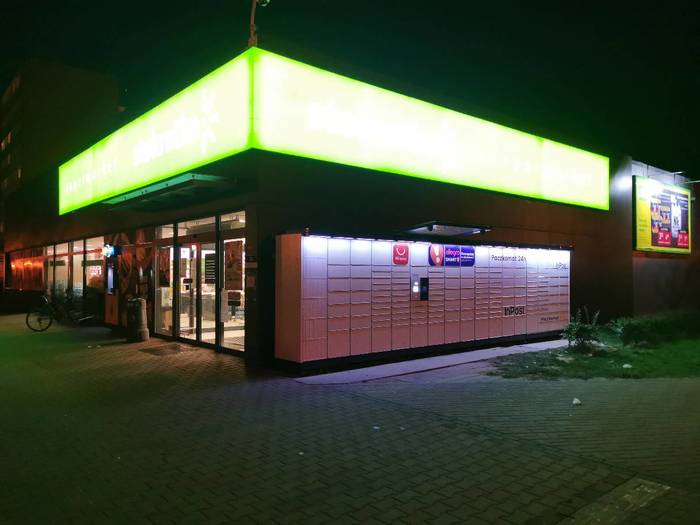 Paczkomat LUB08N Przy markecie Stokrotka