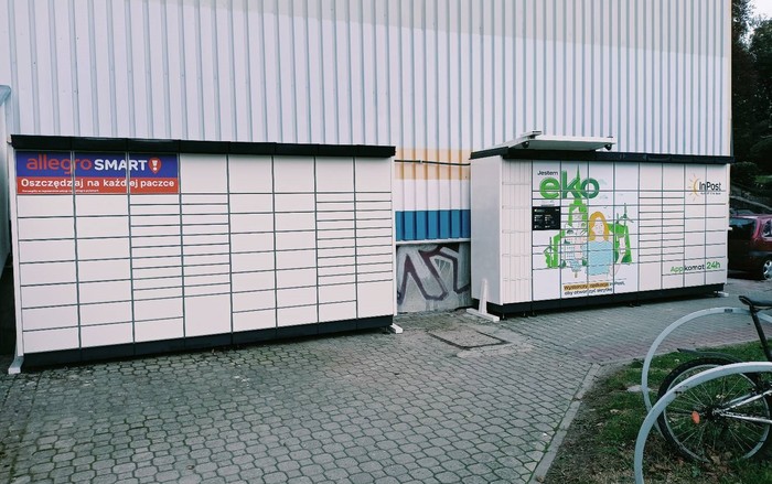 Paczkomat LUB09APP Przy bloku