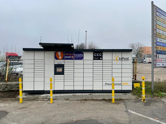 Parcel Locker LUB39M Na parkingu PKS