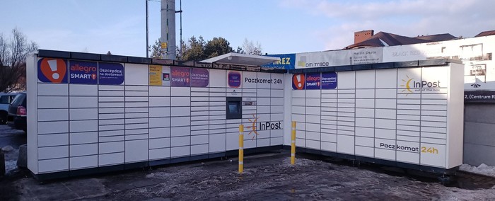 Parcel Locker LUM01M Na parkingu Delikatesów Centrum