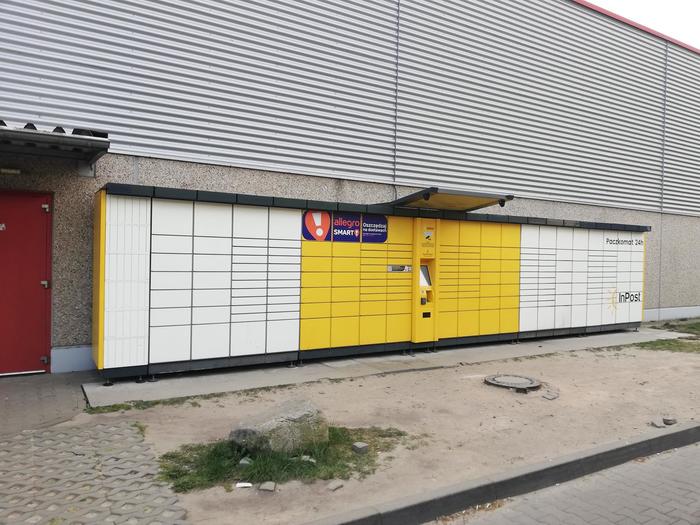 Paczkomat LUR01A Przy markecie Kaufland