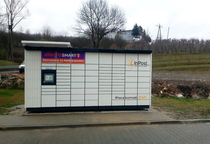 Paczkomat LVA02M Market Dino