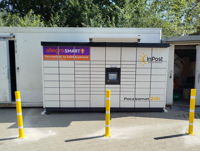 Paczkomat LVB03M Przy sklepie Sezamek