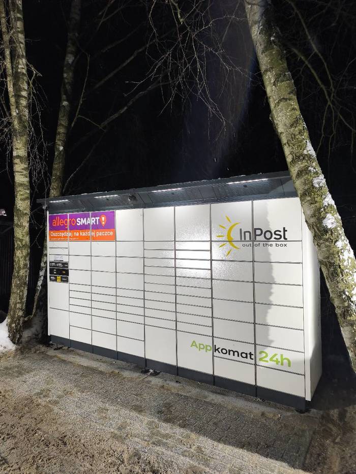 Paczkomat LXN01BAPP Przy parkingu restauracji