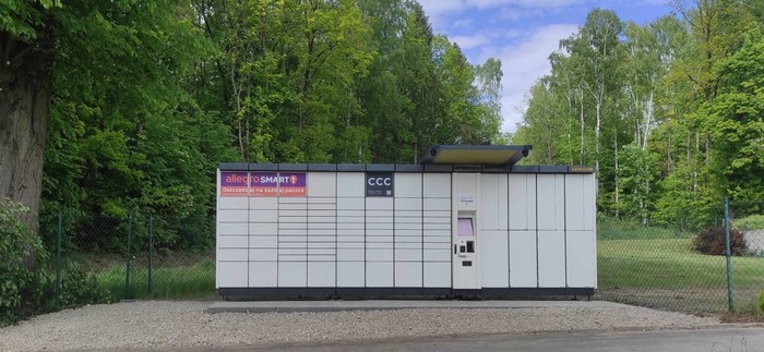 Paczkomat LXZ01B Na posesji prywatnej