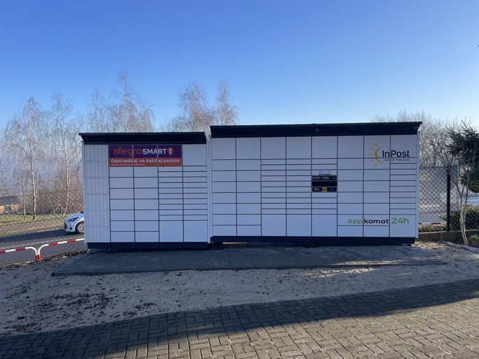 Paczkomat LYX01BAPP Przy Sklepie Spożywczym