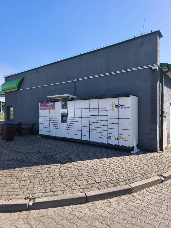 Paczkomat LZCE01M Na stacji paliw PETROLAN