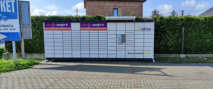 Paczkomat MAJK01N Przy parkingu