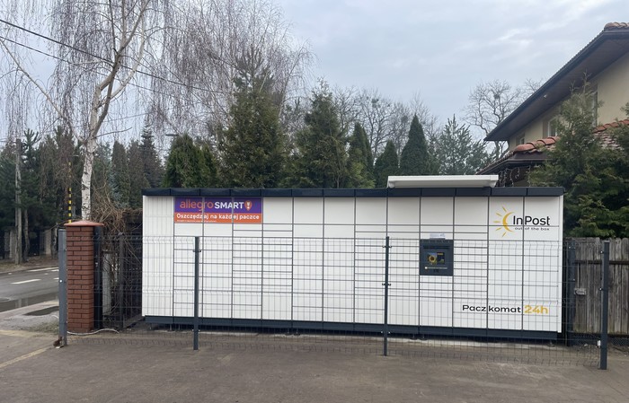 Zdjęcie paczkomatu od InPost: InPost MAR17M