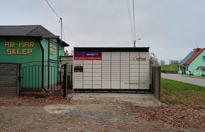 Paczkomat MAVO01BAPP przy sklepie spożywczym AR-MAR