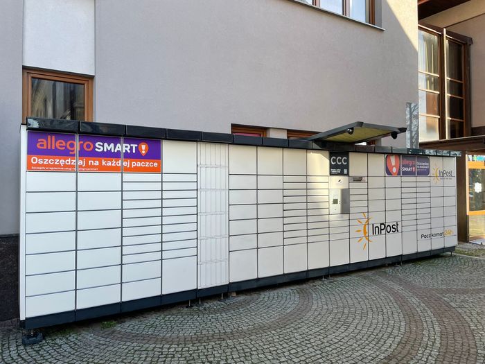 Paczkomat MCJ01N Przy restauracji i hotelu