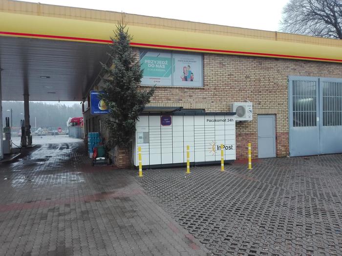 Paczkomat MCN02N Na stacji paliw Oktan