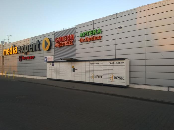 Parcel Locker MDZ02N Przy wejściu głównym