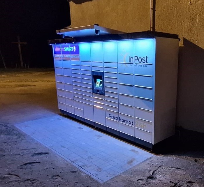 Paczkomat MECI01M Przy sklepie spożywczym