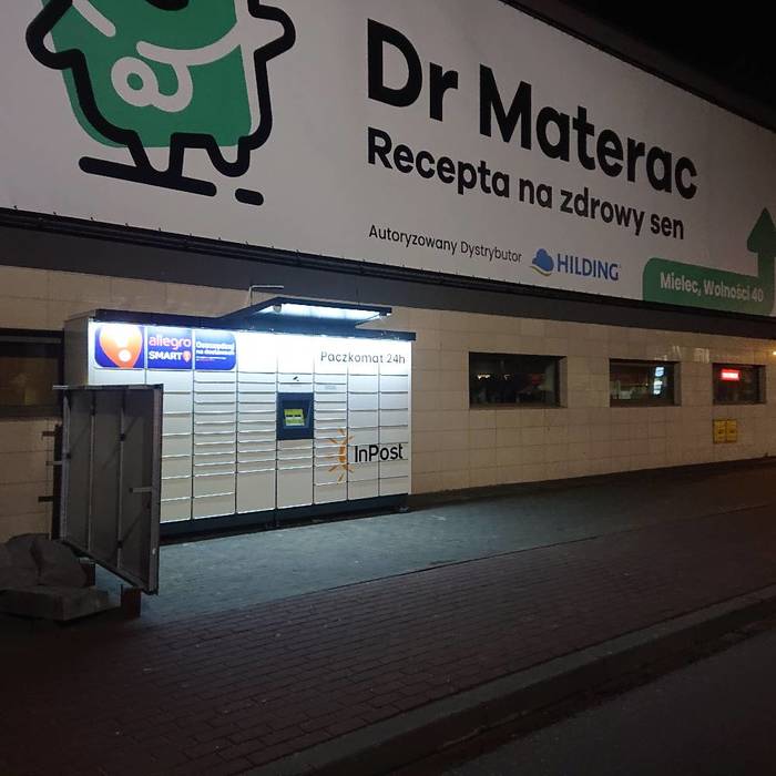 Parcel Locker MIE03M Przy pasażu handlowym, od ulicy Wolności