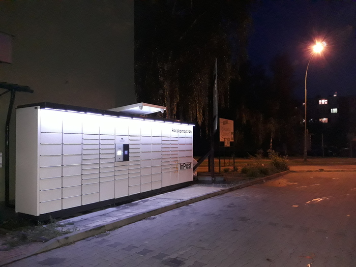 Parcel Locker MIE04N Przy sklepie RTV AGD KAKTO