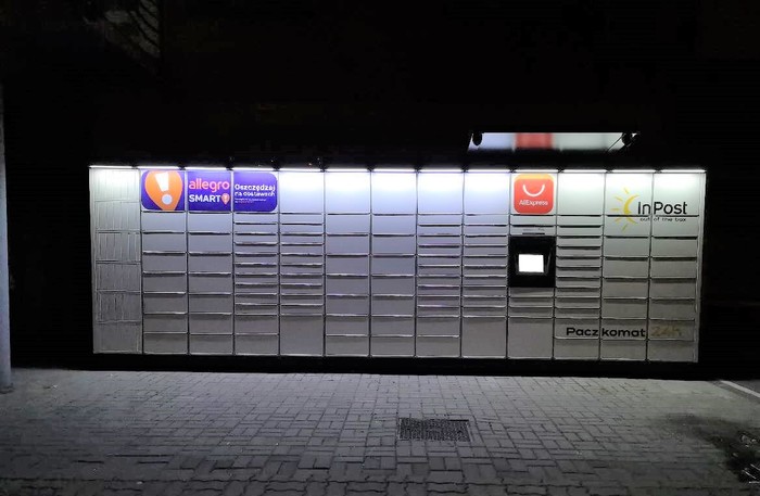 Paczkomat MIM07M Na przeciwko Targowiska Miejskiego