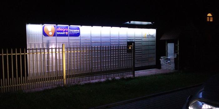 Paczkomat MIM08M Przy parkingu od ulicy
