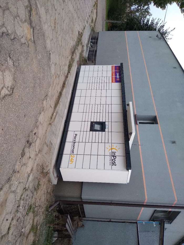 Paczkomat MIP02M Prawa ściana budynku