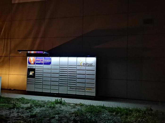 Parcel Locker MIZ03M Z tyłu Pasażu pod Gryfem
